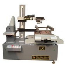 华东数控电火花数控线切割DK7745高清图片展示